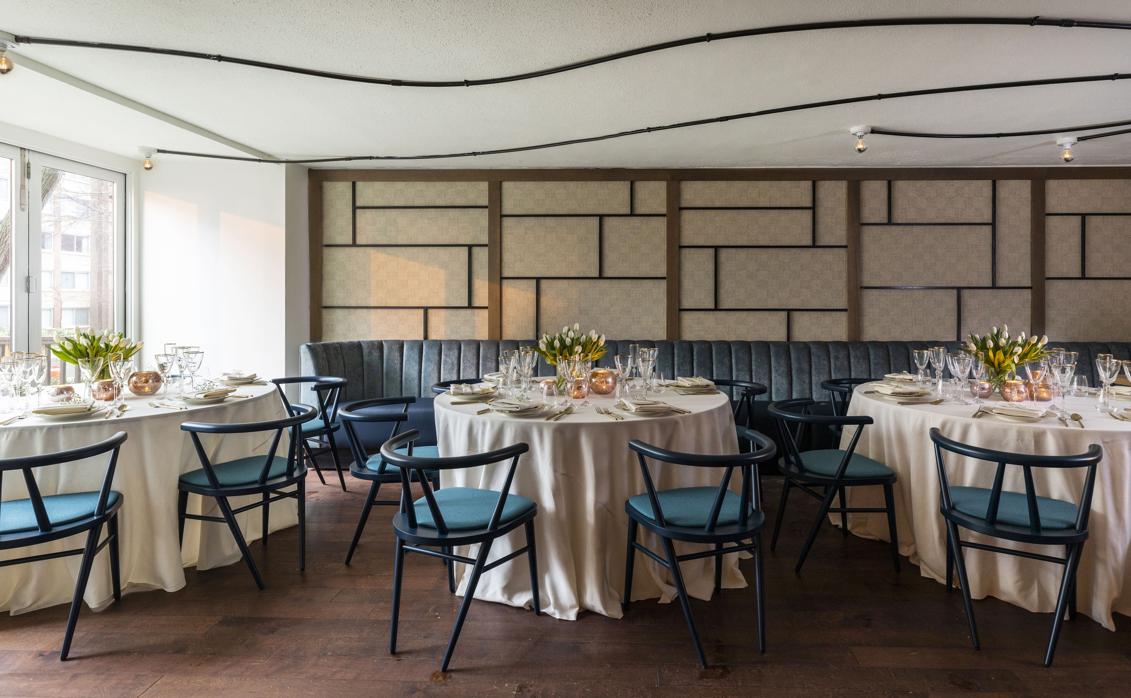 breakfast, lunch and dinner served