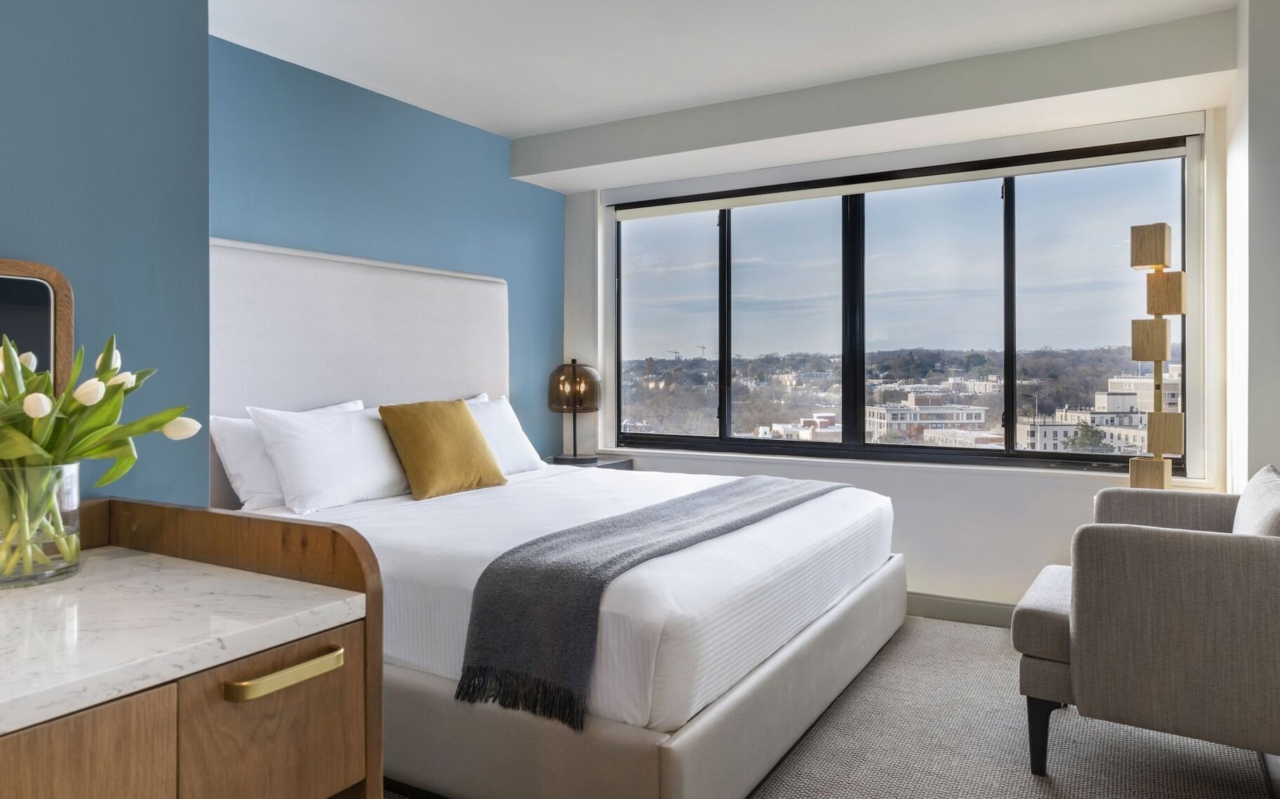 Frette Italian sheets, premium bedding, in-room safe, desk