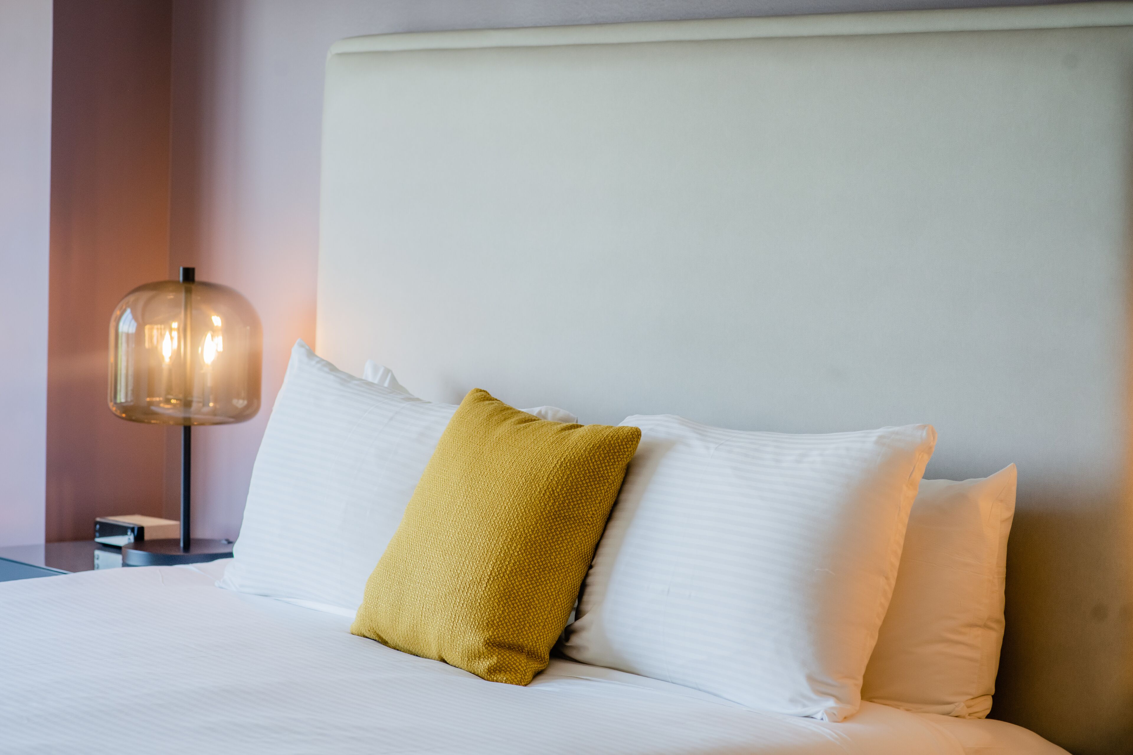 Madera Premium King | Frette Italian sheets, premium bedding, in-room safe, desk