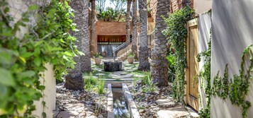 桑拿、热水浴缸、湿蒸房、身体护理、芳香疗法、热石按摩