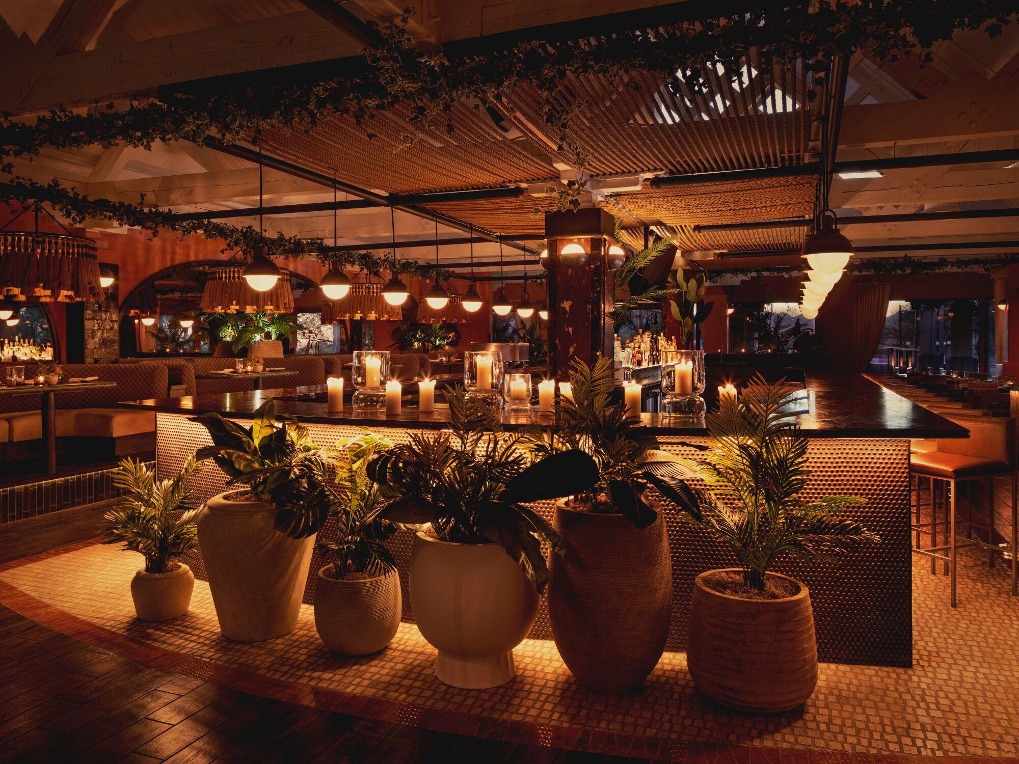 5 restaurants, breakfast, lunch, dinner served; Mexican cuisine 