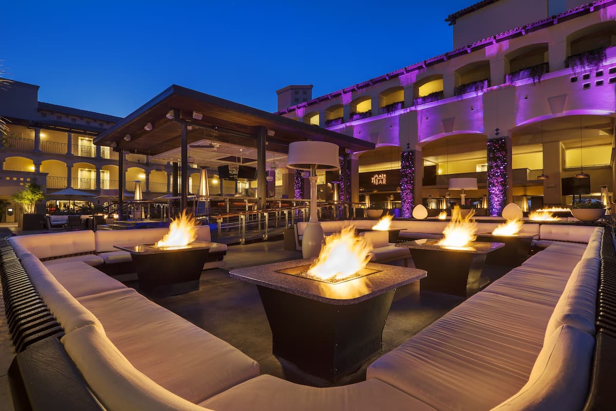 5 restaurants, breakfast, lunch, dinner served; mexican cuisine