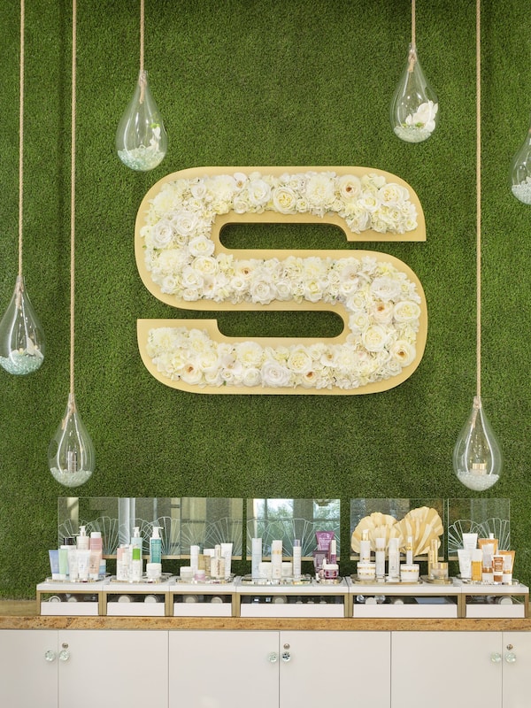 Sauna, hot tub, steam room, body treatments, aromatherapy