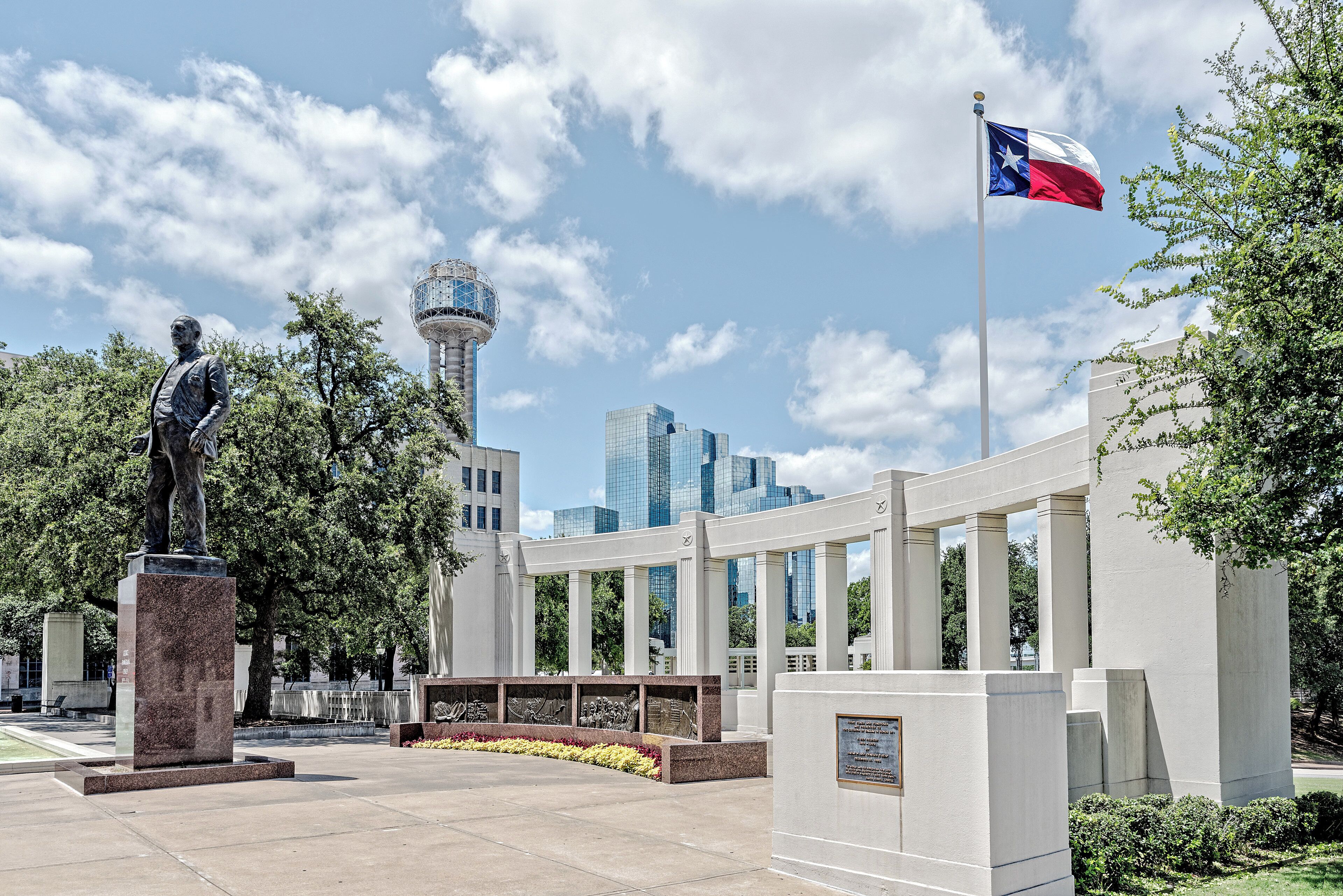 Photo - Hotel Indigo Dallas Downtown by IHG