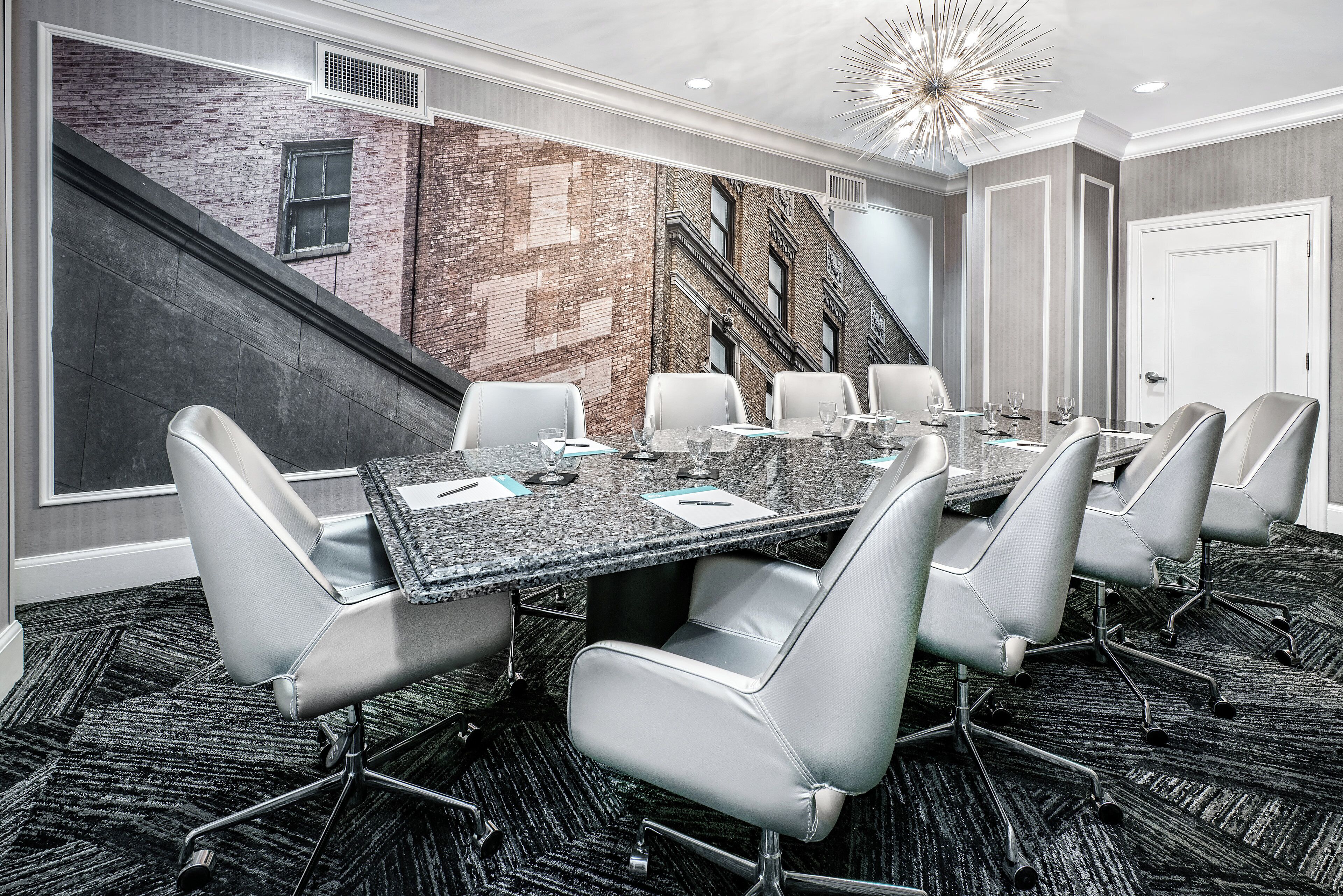 Photo - Hotel Indigo Dallas Downtown by IHG
