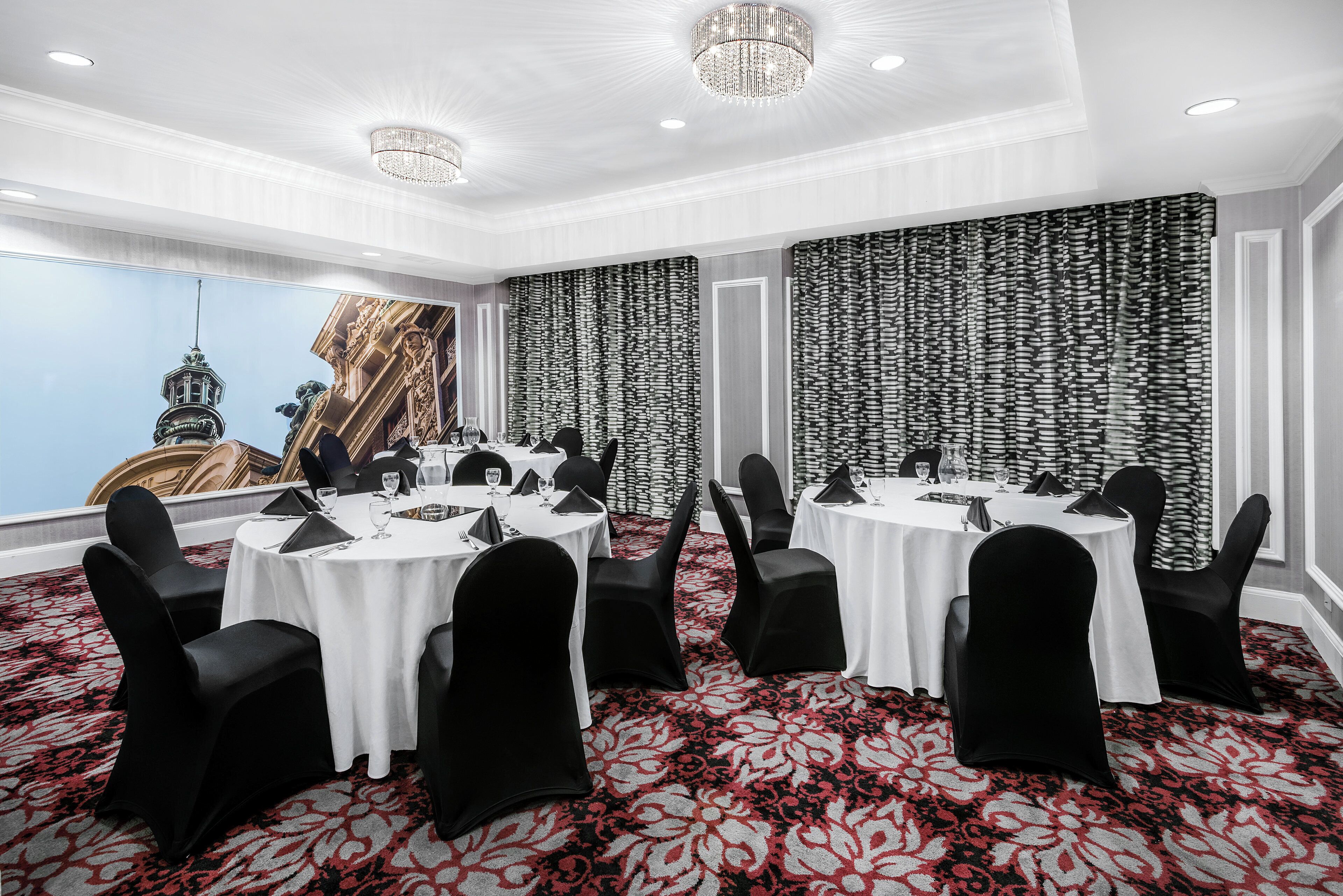 Photo - Hotel Indigo Dallas Downtown by IHG