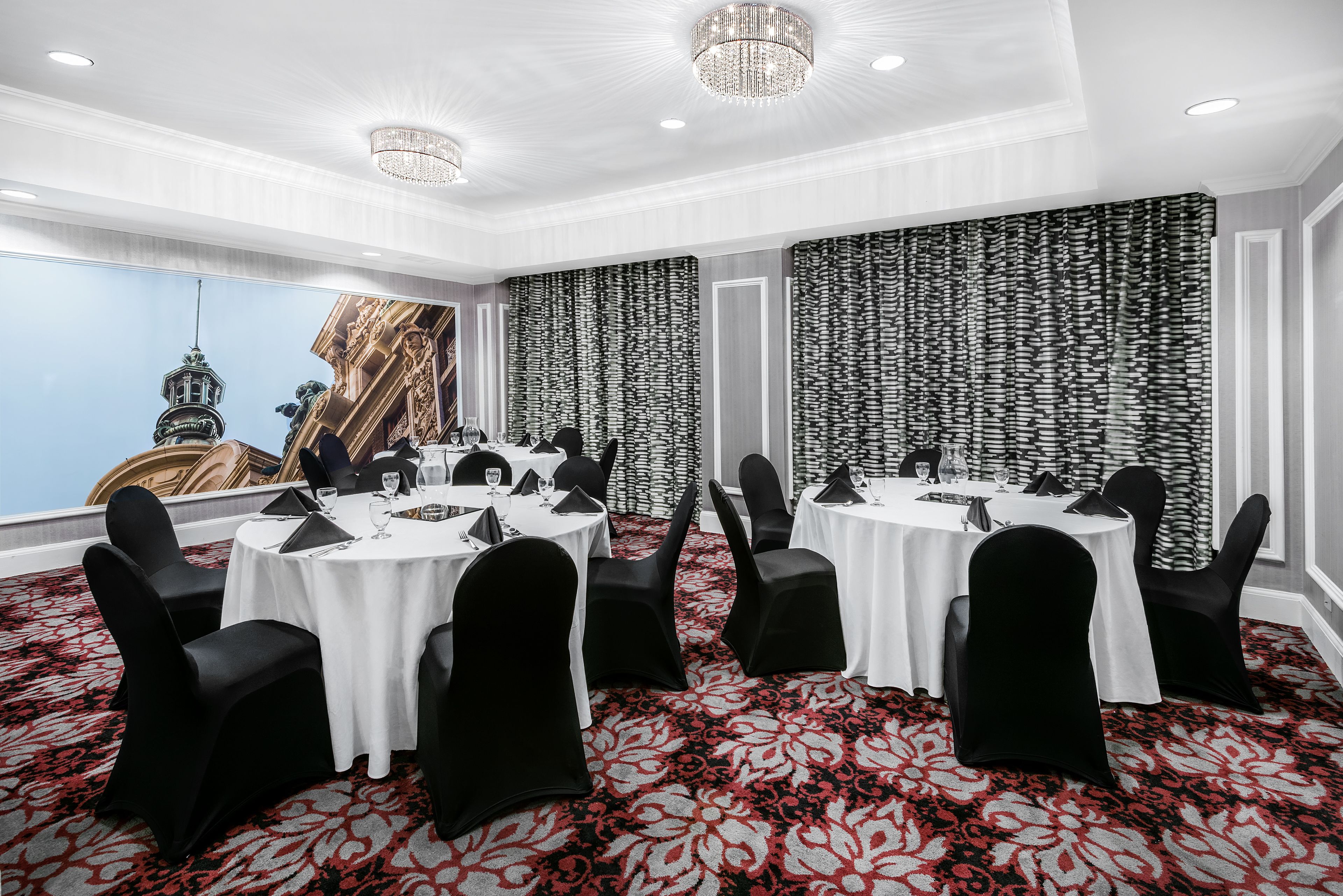 Photo - Hotel Indigo Dallas Downtown by IHG