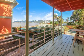 Deluxe Water View, 1 King Bed, Water View | Balcony