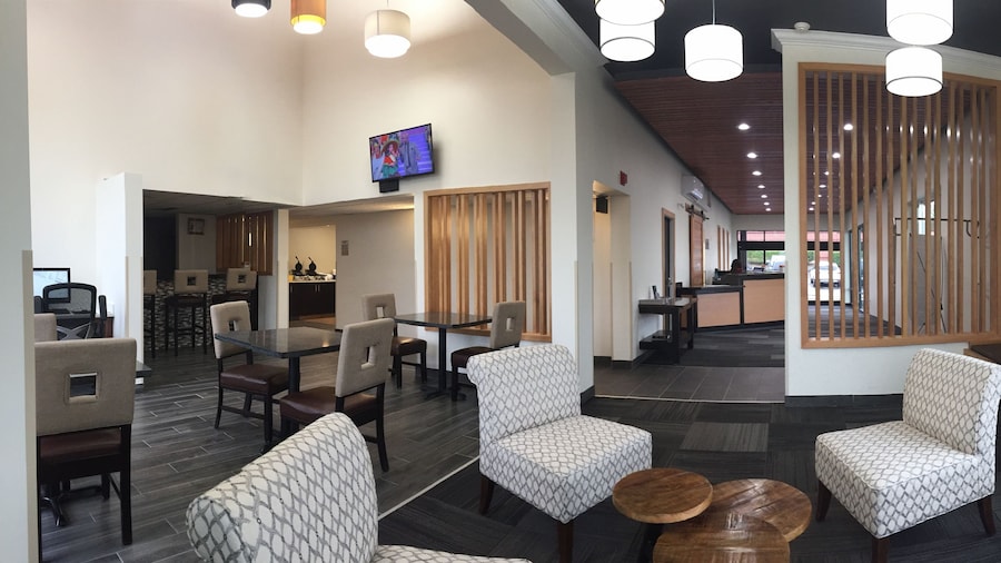 Quality Inn & Suites Clackamas – Portland