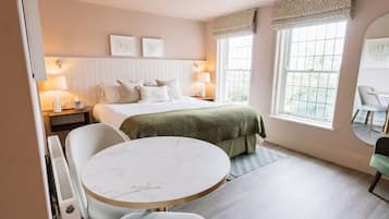 Deluxe Double or Twin Room | Minibar, in-room safe, individually decorated, individually furnished