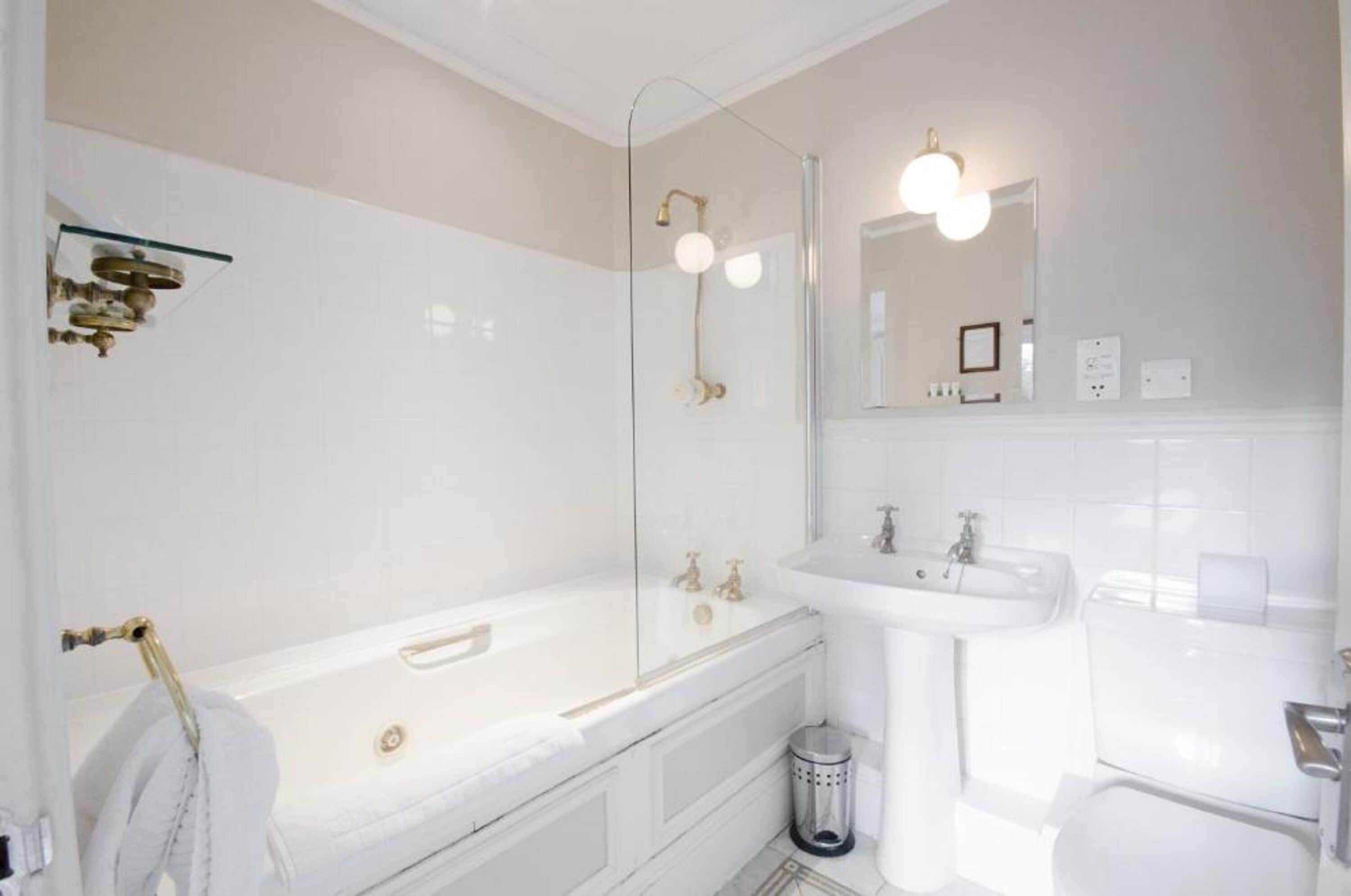 minibar, in-room safe, individually decorated, individually furnished