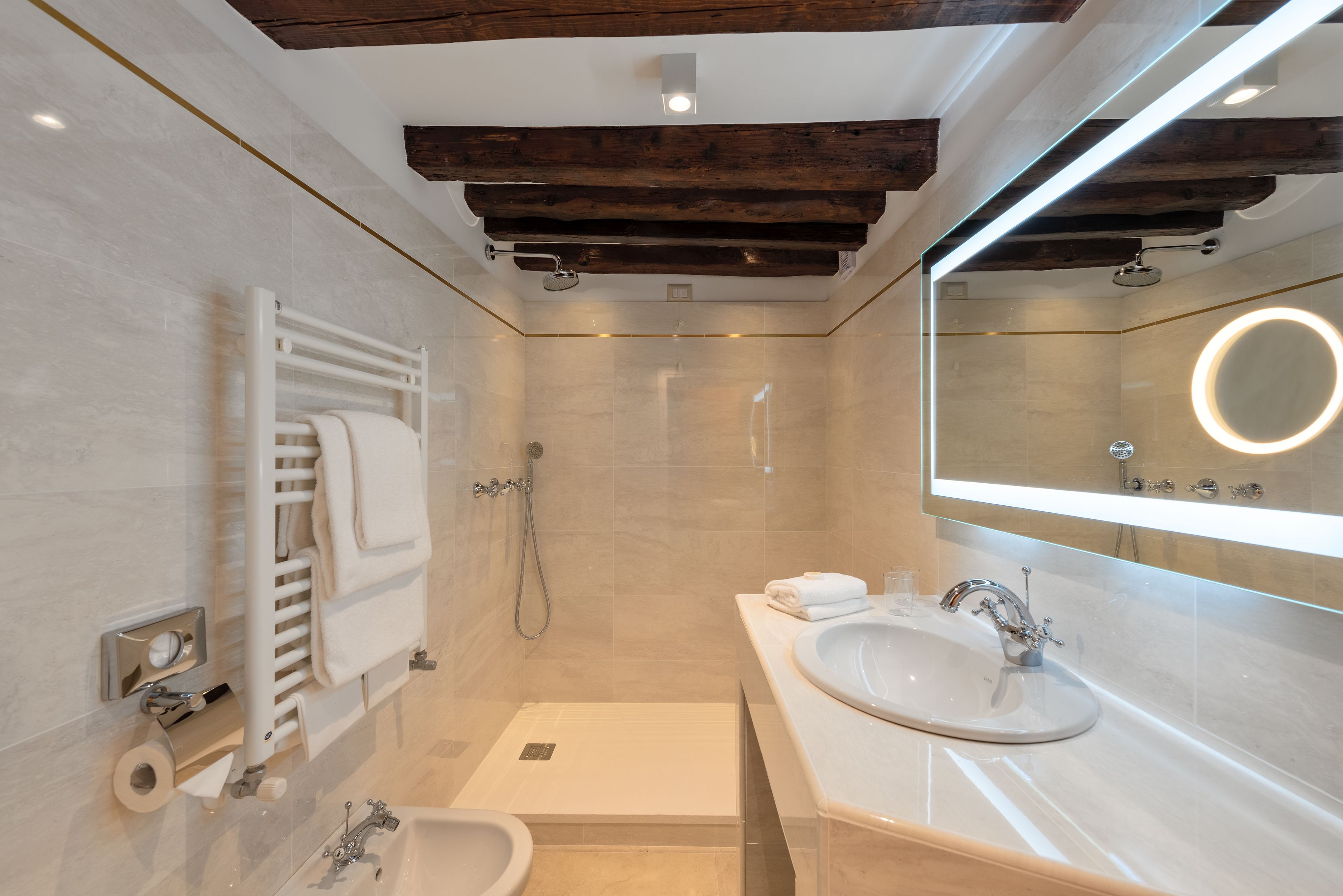 exclusive apartment, 1 bedroom, kitchenette, annex building | bathroom | combined shower/bathtub, free toiletries, hair dryer, bidet