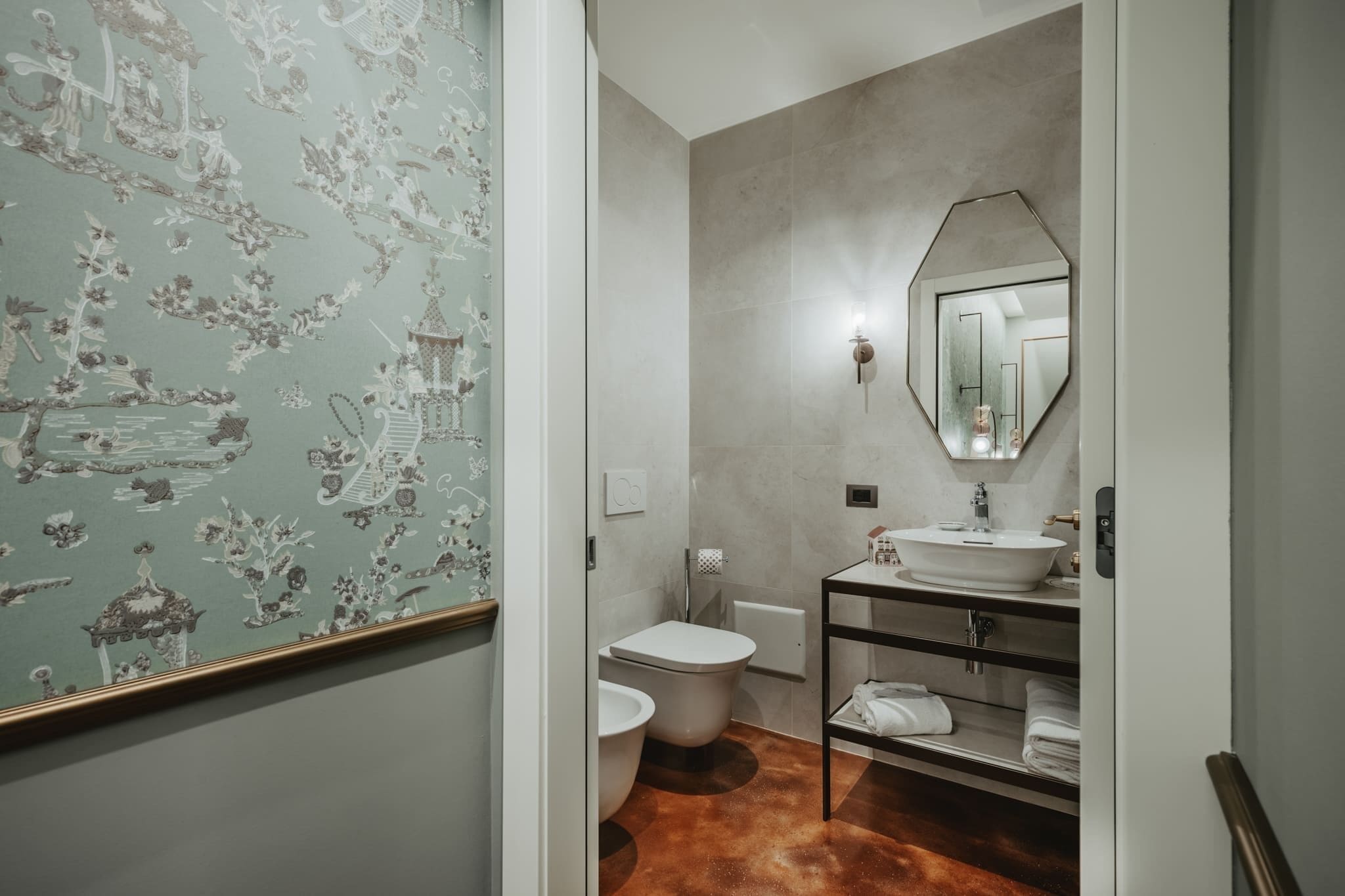 double or twin room (casa cecilia camera queen comfort) | 1 bedroom, minibar, in-room safe, individually decorated