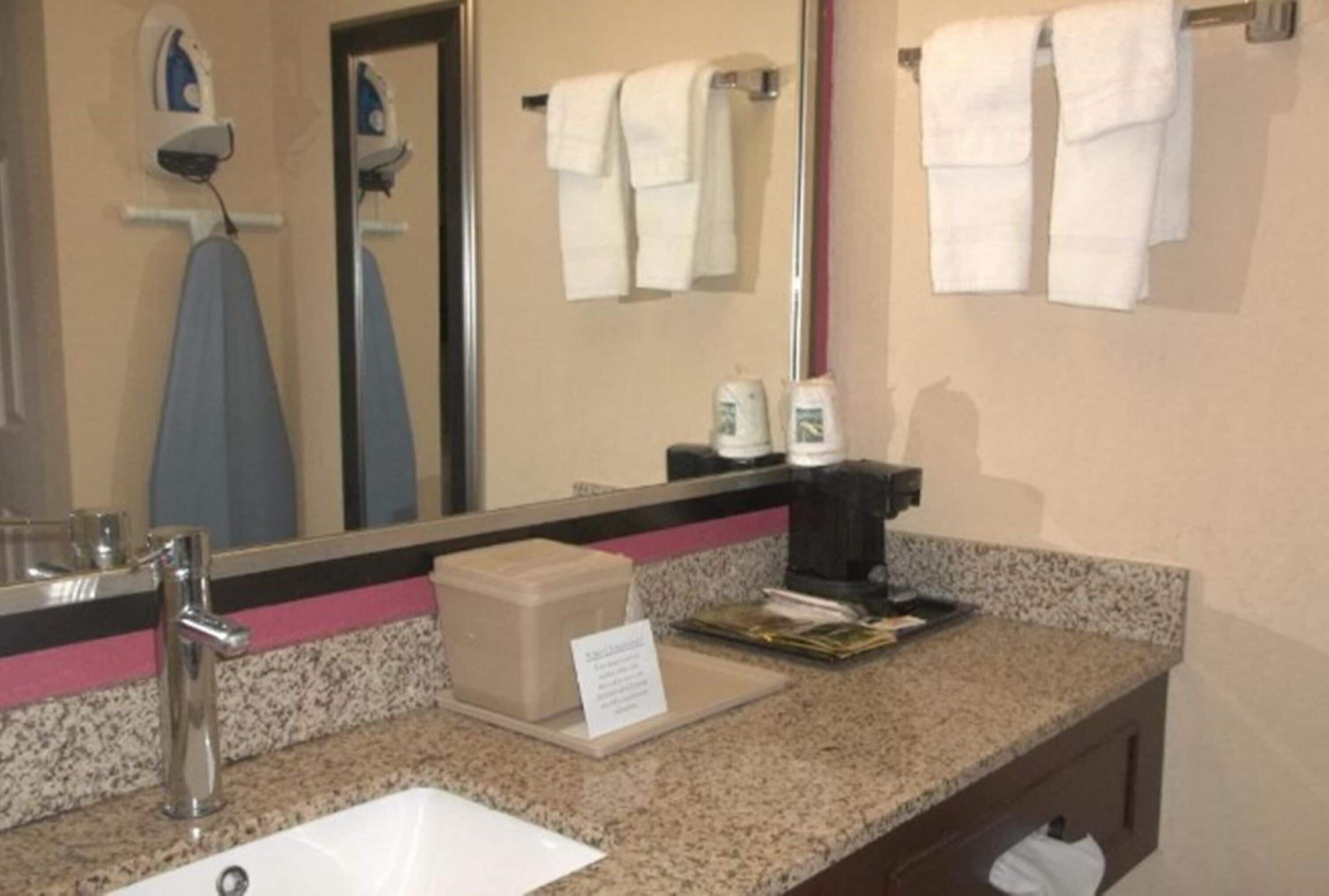 Photo - Days Inn by Wyndham Fort Lauderdale Airport Cruise Port