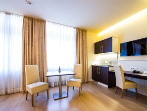 Chambre Triple | Décoration personnalisée, Wi-Fi gratuit