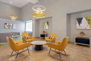 Sala de estar en el lobby