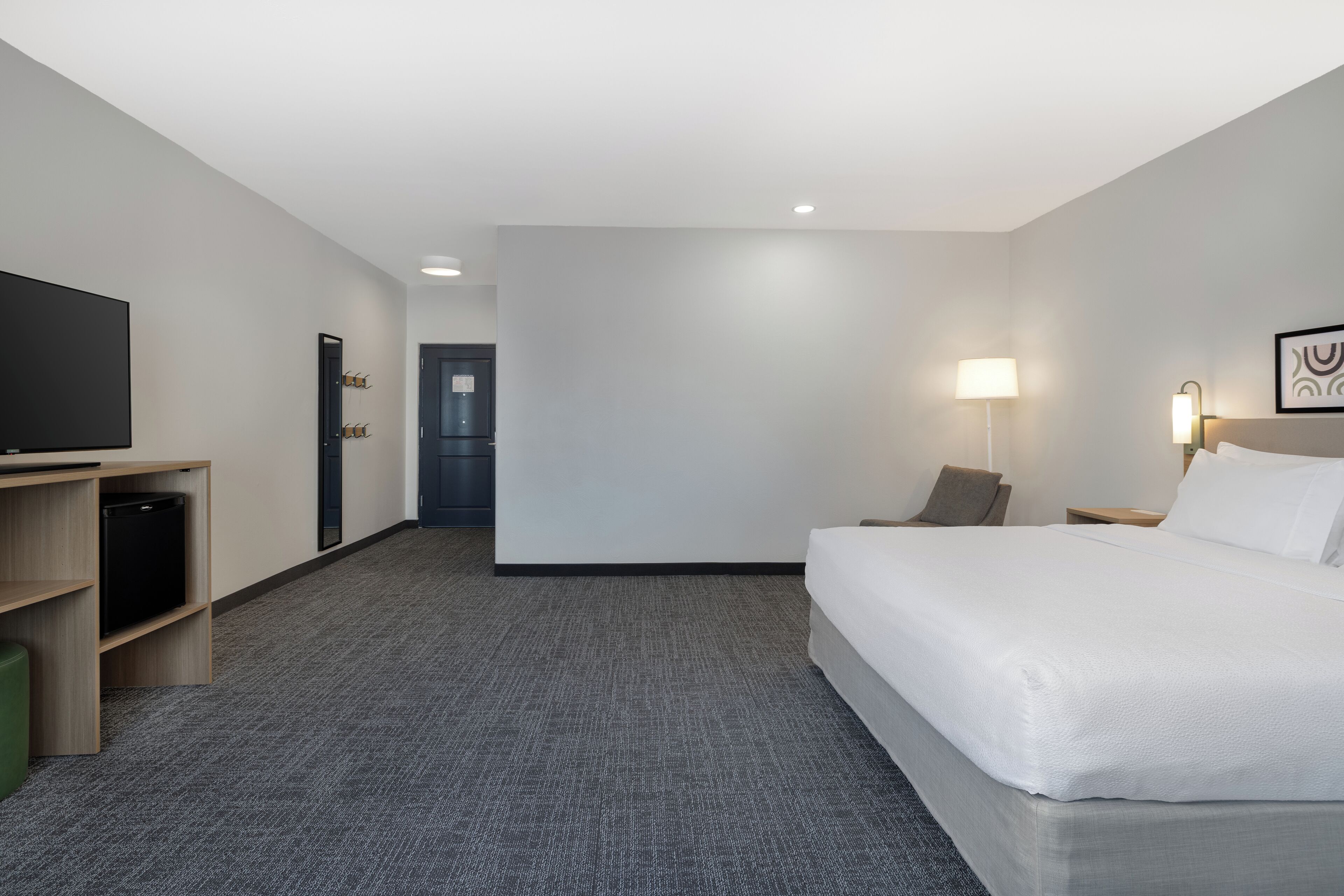 Zimmer, 1 King-Bett, barrierefrei, Badewanne (Mobility) | Hochwertige Bettwaren, Zimmersafe, Schreibtisch, schallisolierte Zimmer