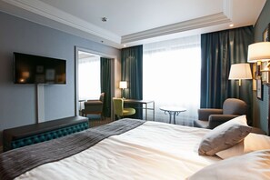 Superior Room, 1 King Bed (Plus) | In-room safe, free WiFi, bed sheets - Scandic Park Helsinki (Helsinki)