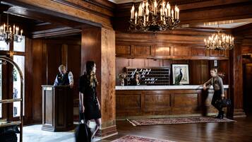 Concierge desk