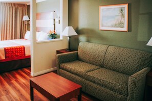 Suite, 1 King Bed, Non Smoking, Lake View (No Pets)