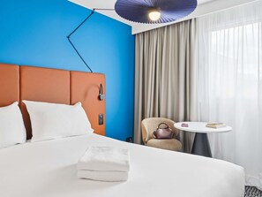 标准双人房, 1 张双人床 | 客房内保险箱、办公桌、隔音、熨斗/熨板