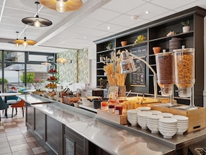 Daily buffet breakfast (EUR 13.90 per person)