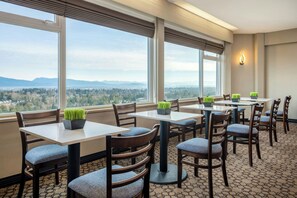 Lounge - Sheraton Vancouver Guildford Hotel (Surrey)