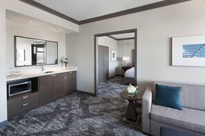 Penthouse, 1 King Bed with Sofa bed | Living area | TV, Netflix, pay movies - Sheraton Vancouver Guildford Hotel (Surrey)