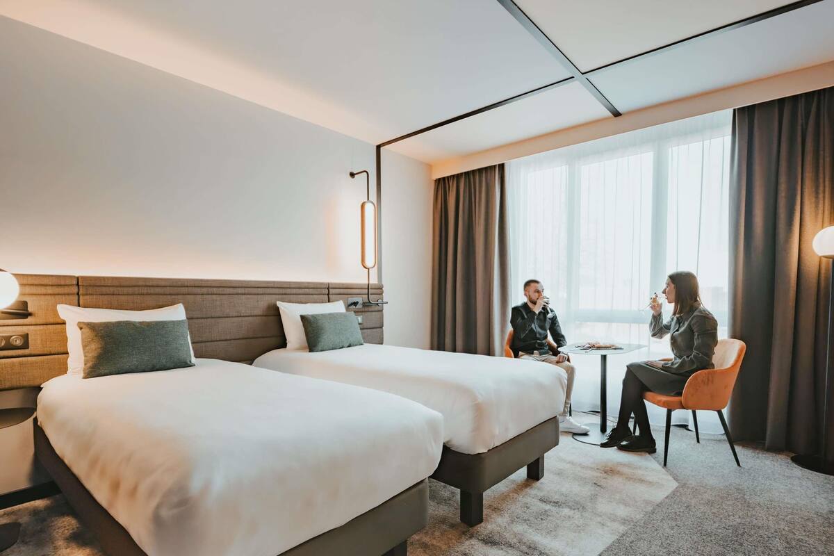 Kamar Twin Superior, 2 Tempat Tidur Twin | Seprai premium, busa memori, brankas, dan meja kerja