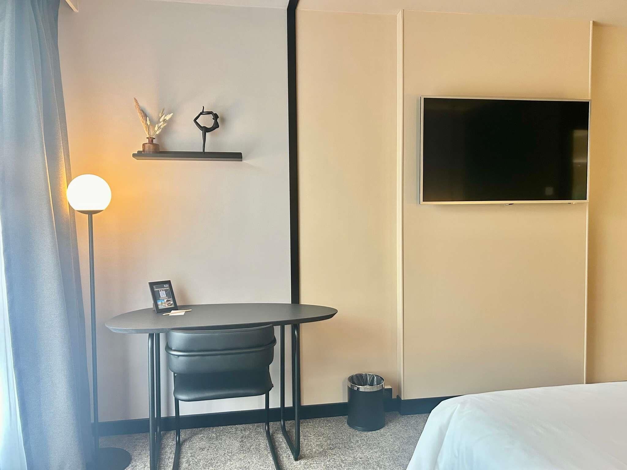 Habitación ejecutiva, 1 cama Queen size | Ropa de cama de alta calidad y camas con efecto memoria 