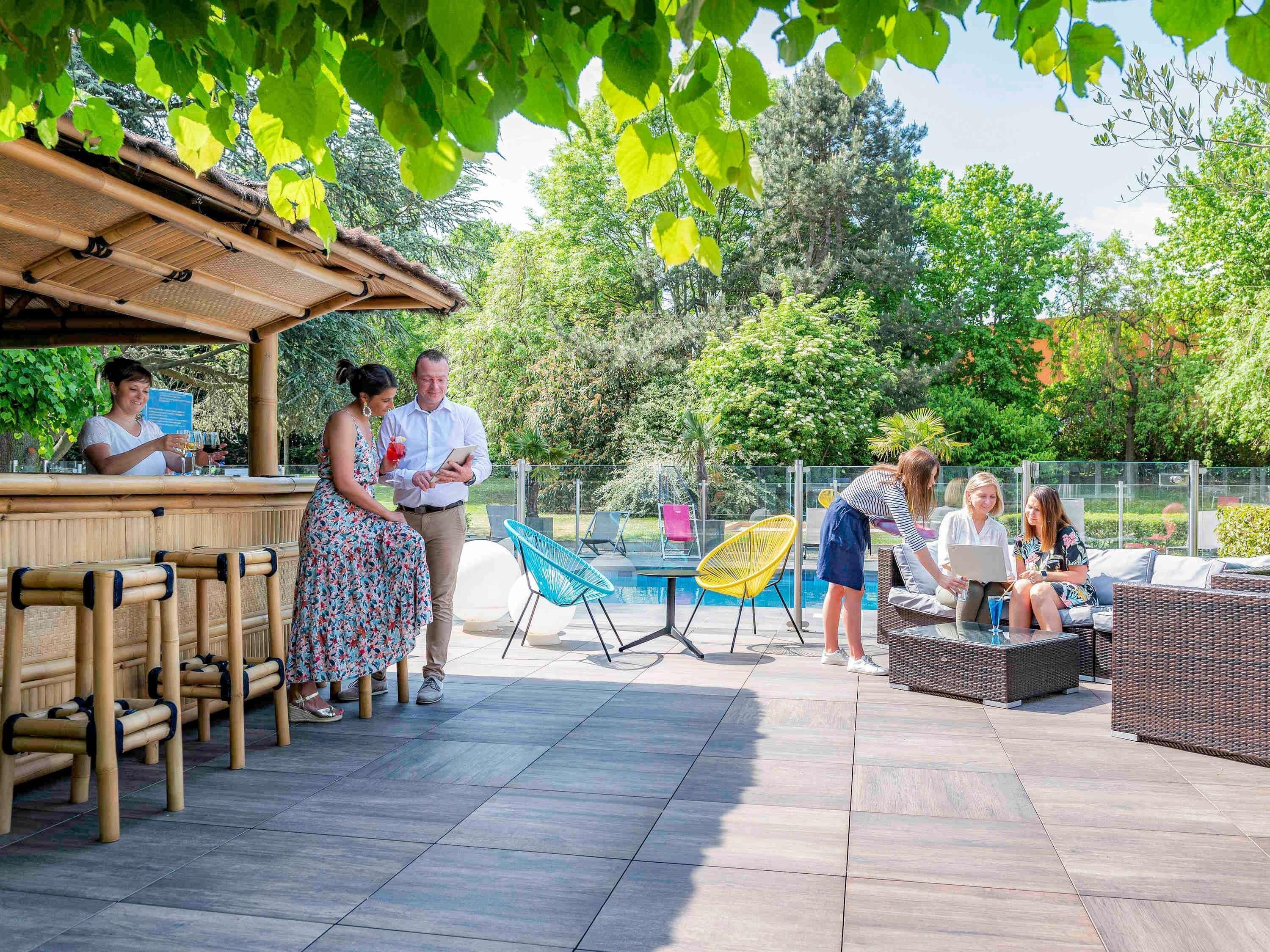 Bar (in der Unterkunft)