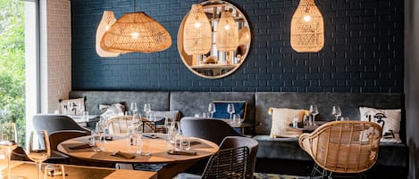 Breakfast, lunch, dinner served; French cuisine