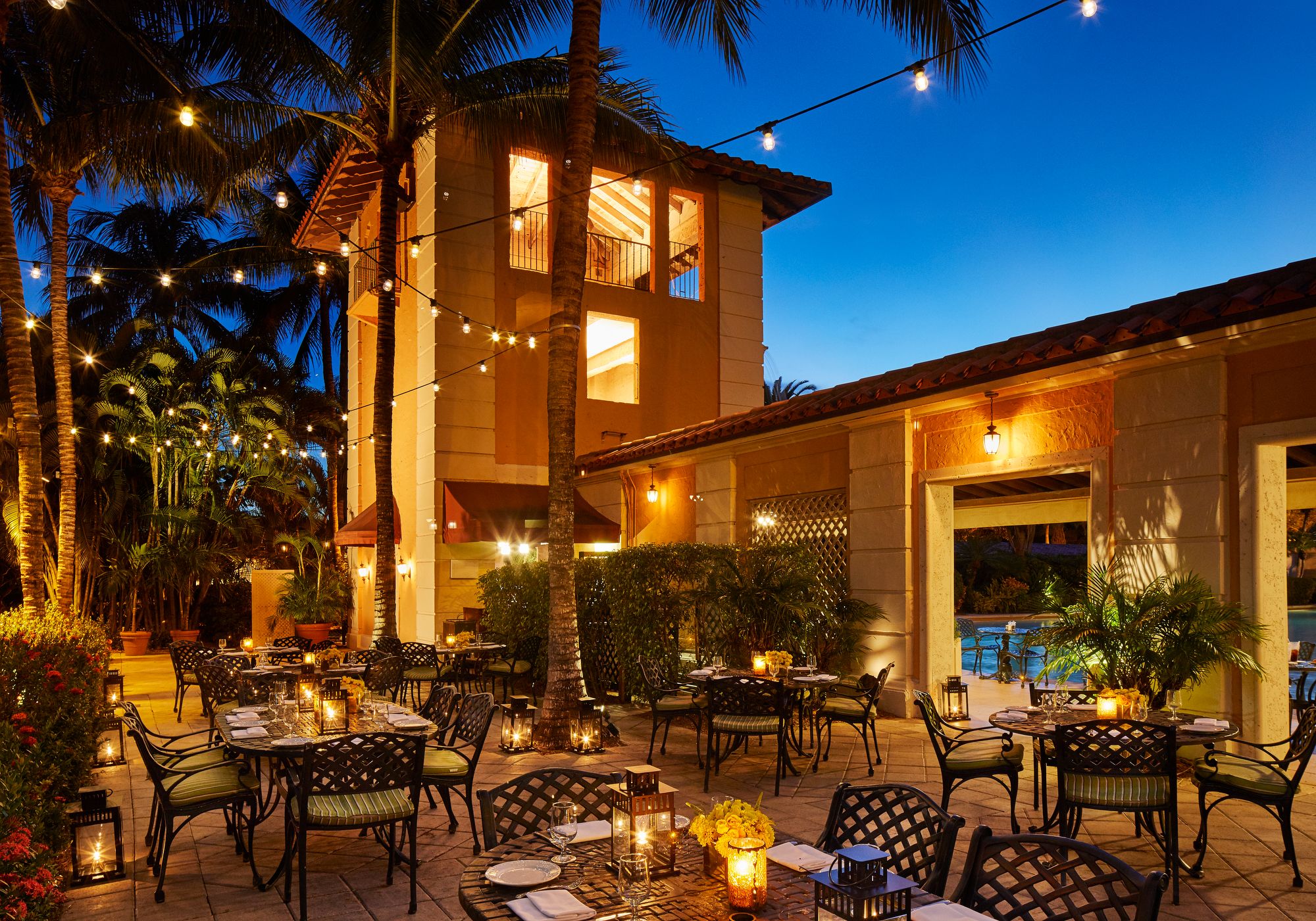 4 restaurants, breakfast, lunch, dinner served; italian cuisine