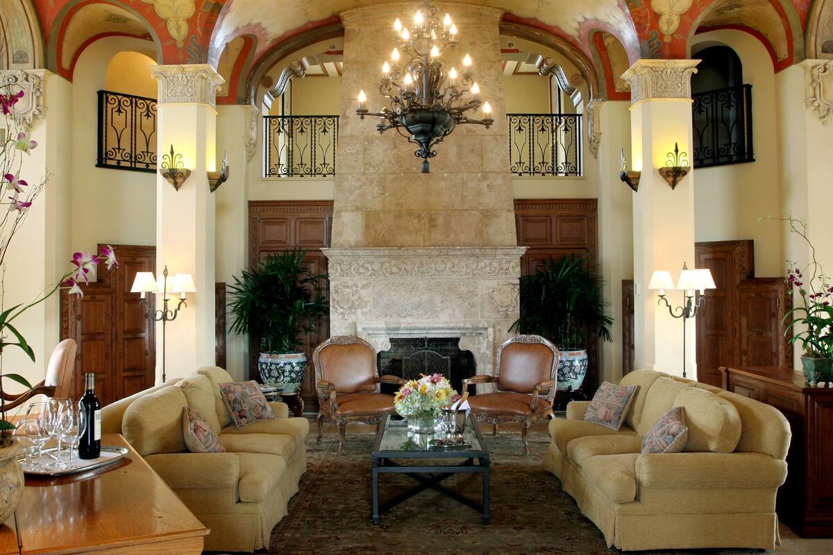 Presidential Suite (1 King and 1 Queen bed) | Premium bedding, minibar, in-room safe, desk