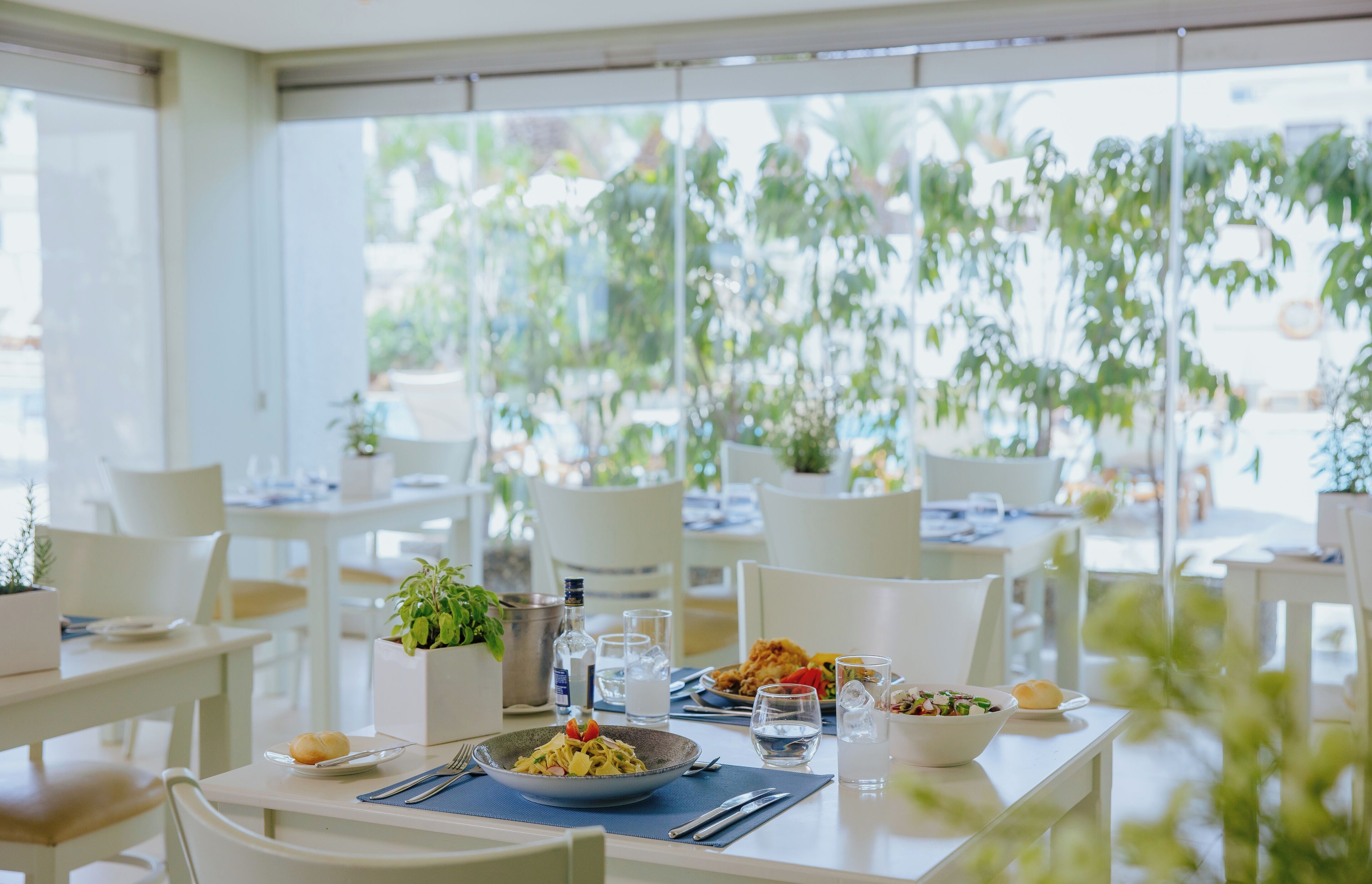 Foto - Golden Bay Beach Hotel