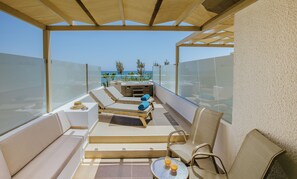Junior Suite, Partial Sea View | Beach/ocean view