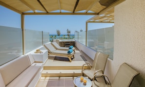 Junior Suite, Partial Sea View | Beach/ocean view