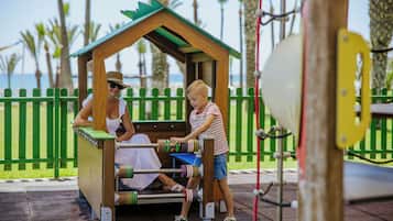 Area giochi per bambini (all'aperto)