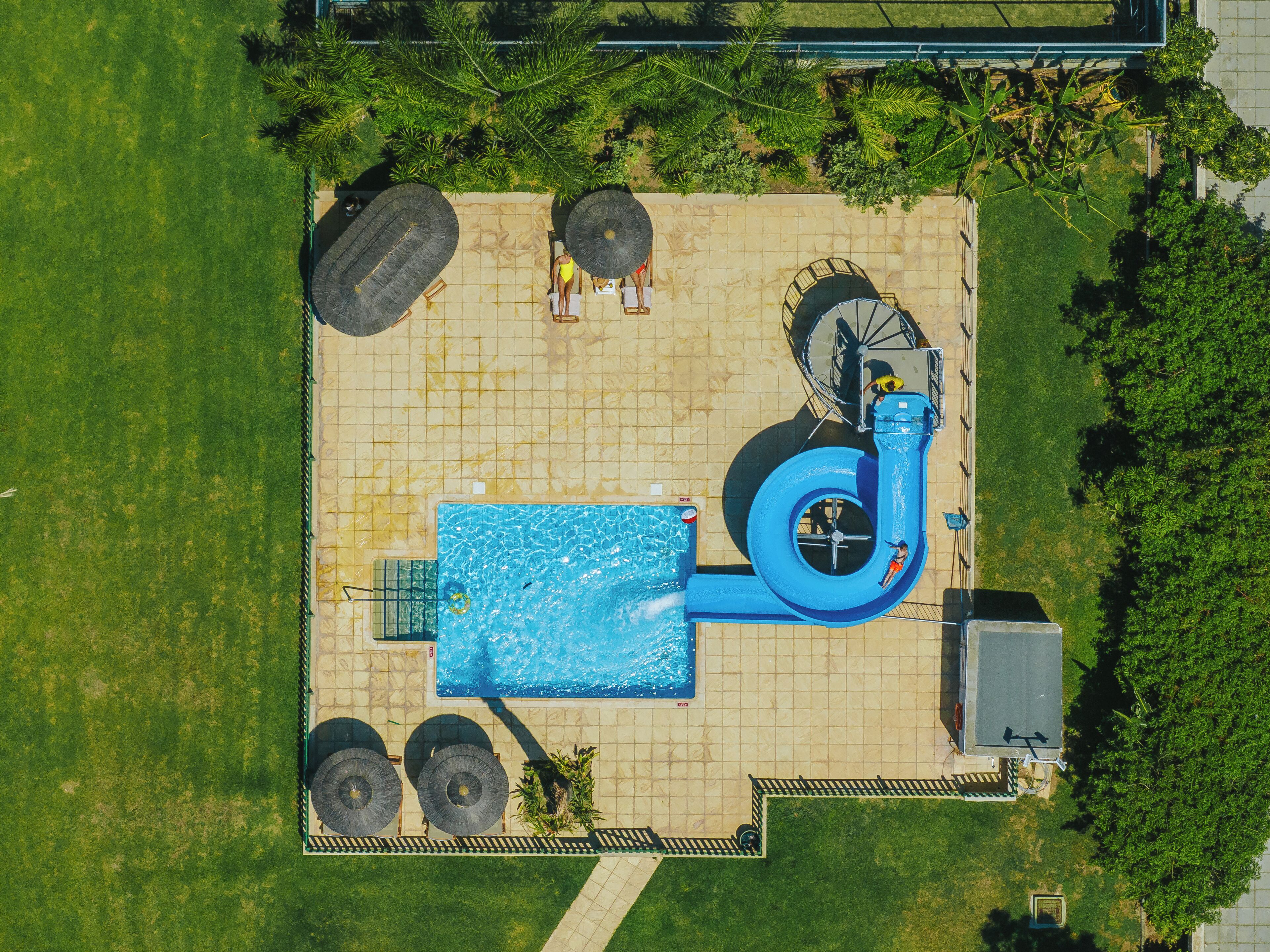 Children’s play area – outdoor