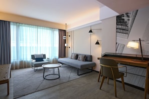 Junior Suite, 1 Bedroom, Non Smoking | Living room