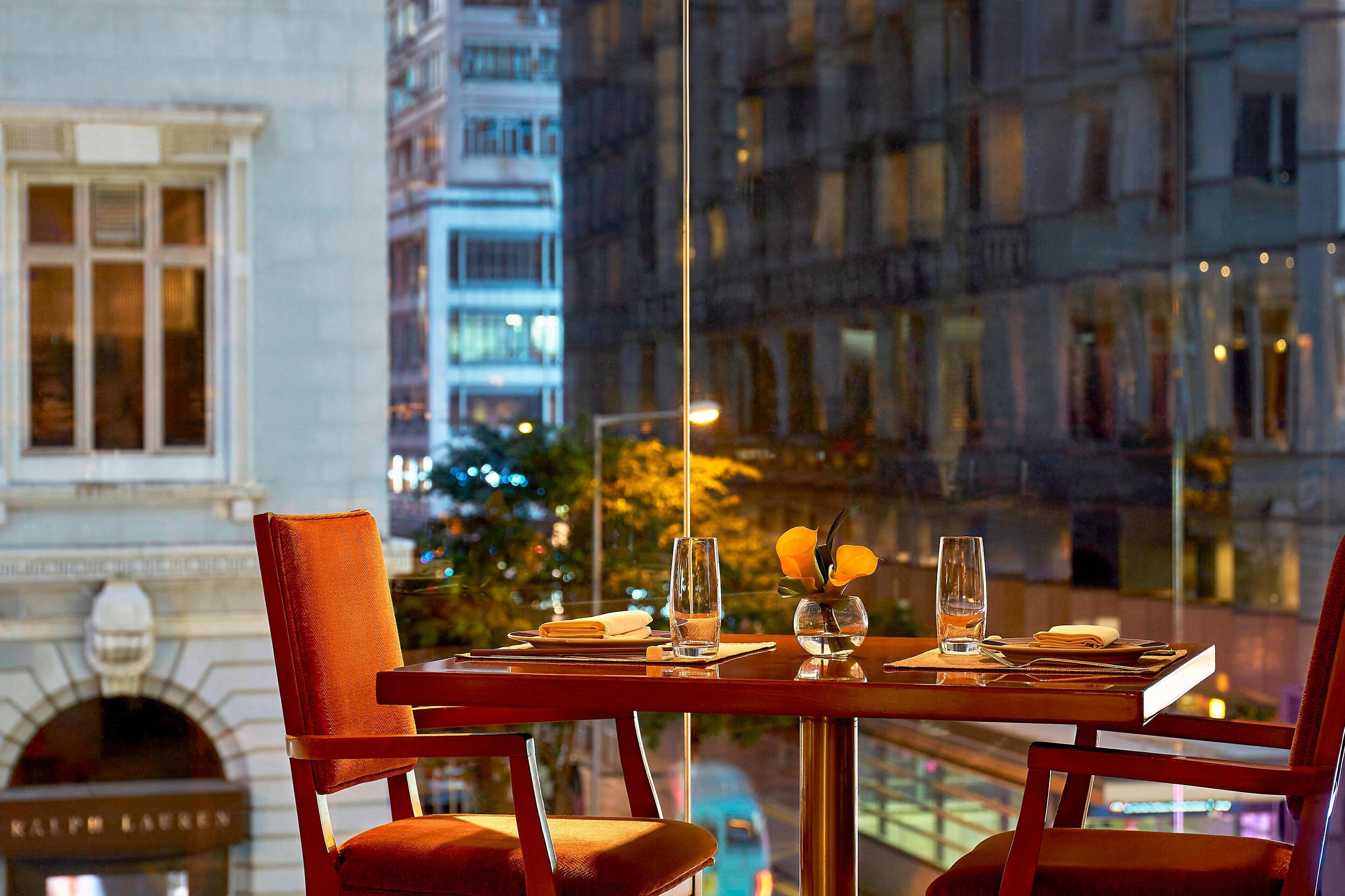 6 restaurants, breakfast served