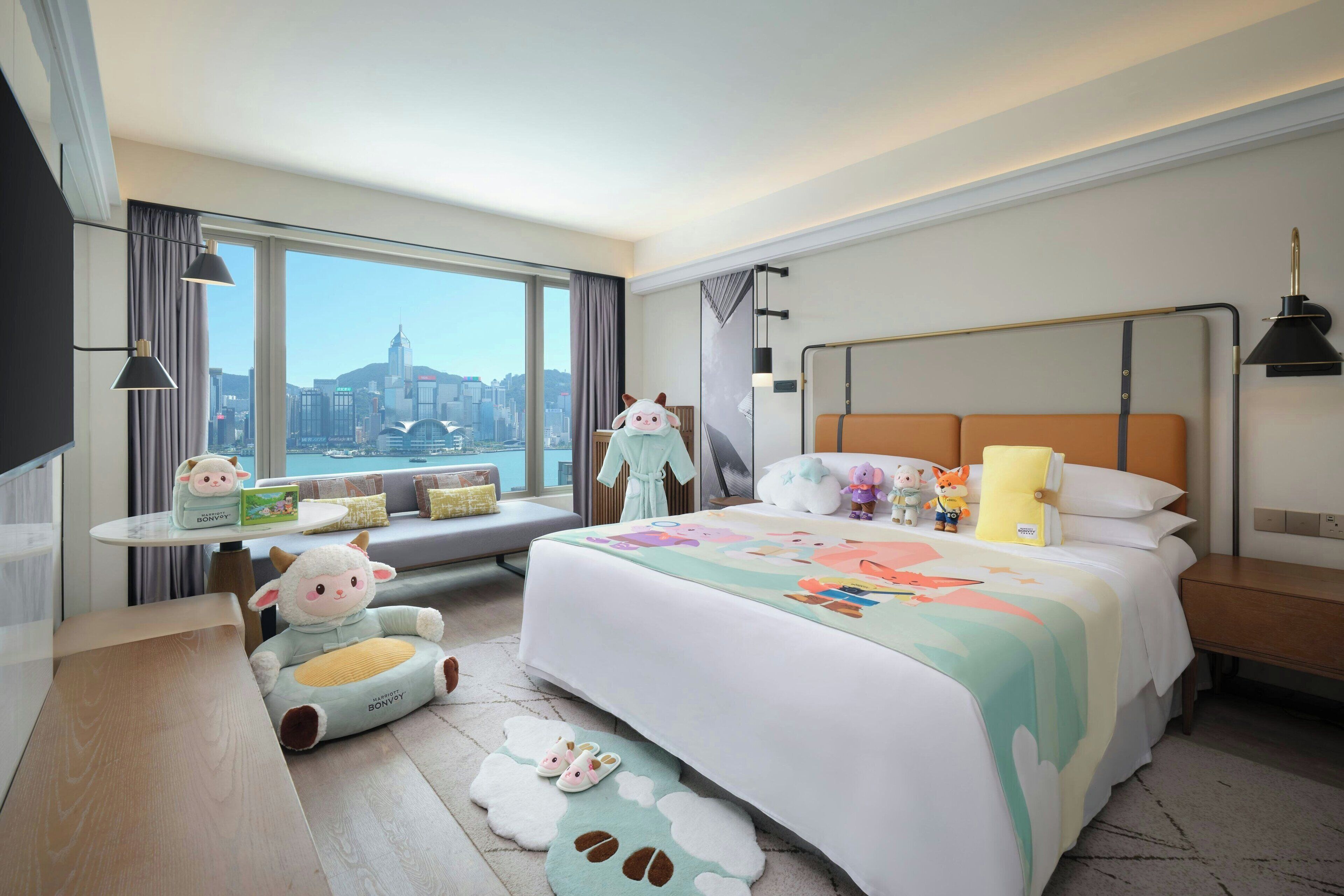 Premium bedding, in-room safe, laptop workspace, blackout curtains