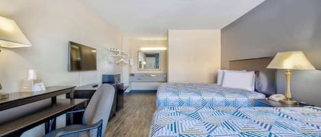 Rom – standard, 2 queensize-senger, ikke-røyk, kjøleskap og mikrobølgeovn | Individuelt innredet, skrivebord og skrivebord for bærbar PC