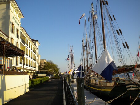 Delamar Greenwich Harbor - Image 31