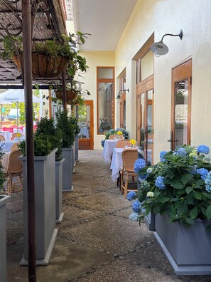 Terrace/patio - Delamar Greenwich Harbor (Greenwich)