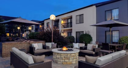 Courtyard by Marriott Pittsburgh Airport