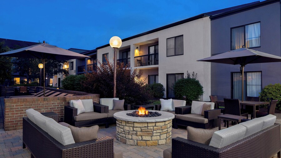 Courtyard by Marriott Pittsburgh Airport