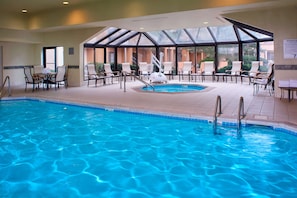 Piscine intérieure