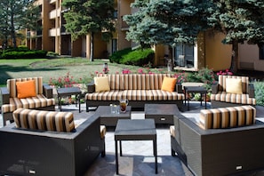 Terrace/patio - Sonesta Select Kansas City Airport Tiffany Springs (Kansas City)