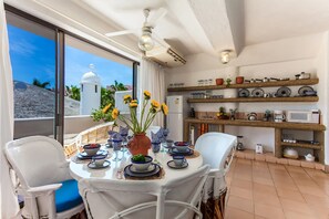 雪櫃、微波爐、爐具、咖啡機/沖茶器